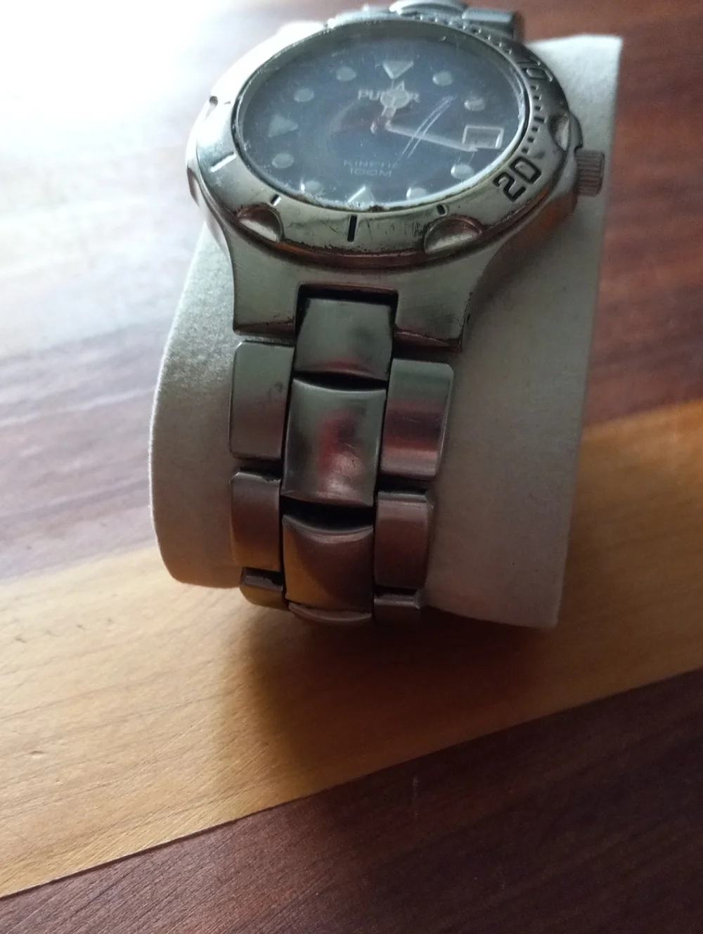 Pulsar Kinetic YT57-0B00 Stainless Steel Watch with Black Dial